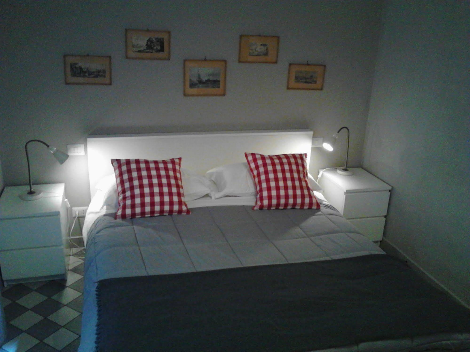 Le Stanze Di Pietro Bed & Breakfast Рим Екстериор снимка